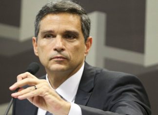 Campos Neto toma posse como presidente do Banco Central