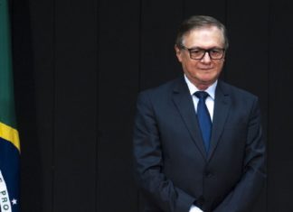 Ministro da Educação envia carta a escolas do Brasil