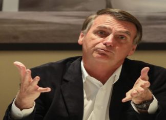 Bolsonaro defende Lava Jato da Educação: ‘há algo de muito errado’