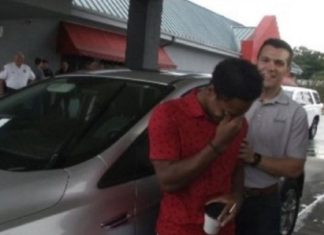 A comovente história do homem que andou 32 km para chegar ao 1º dia de trabalho e ganhou um carro do chefe