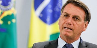 Bolsonaro sanciona desoneração da folha de pagamentos até o fim de 2023
