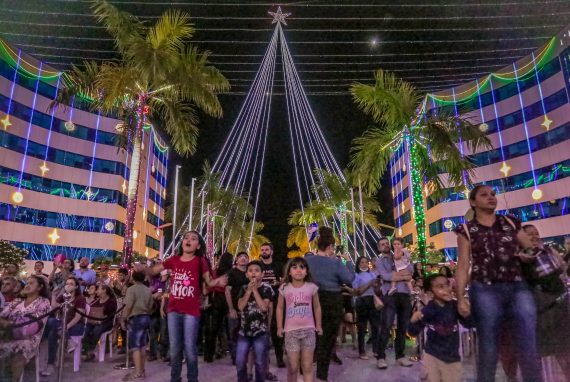 Abertura do Natal de Luz, no Palácio Rio Madeira, encantou aos presentes