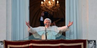 Papa Bento 16 surpreendeu o mundo ao renunciar em 2013