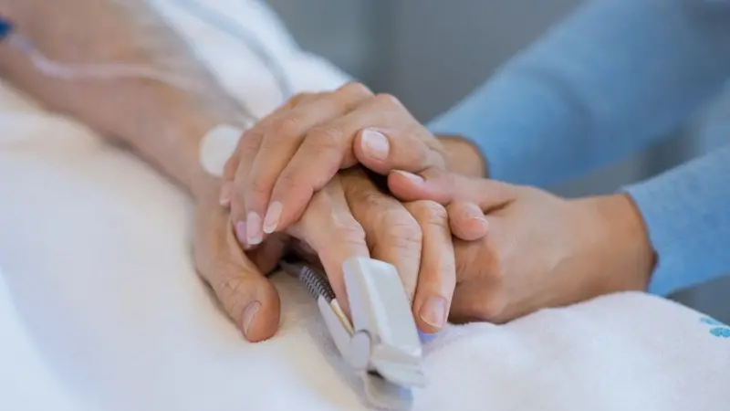 Pacientes com câncer que adotam terapias alternativas colocam em risco suas chances de sobrevivência