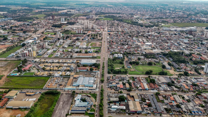 Secretarias municipais atuarão em regime de revezamento para assegurar atendimento à população durante o feriado.