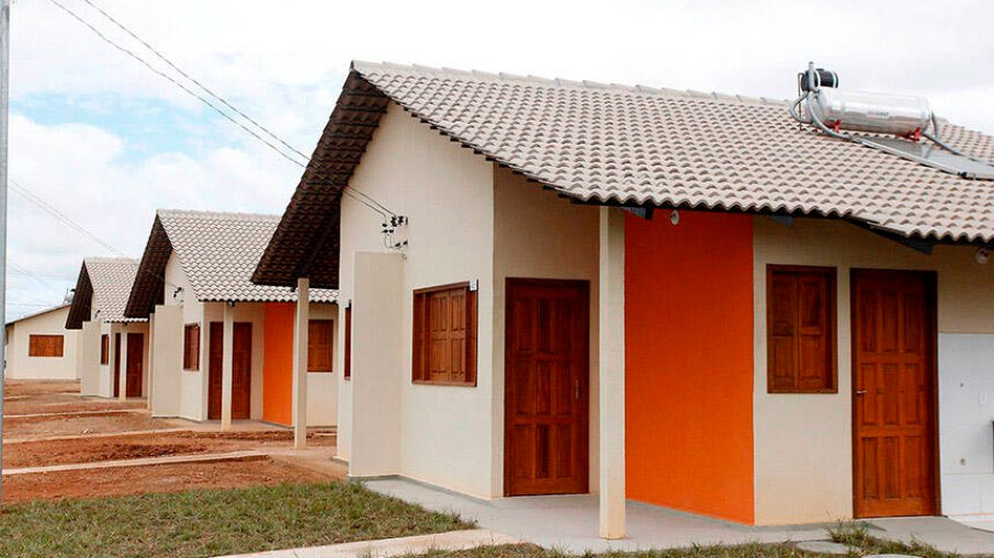 Programa-Meu-Sonho-entregará-5-mil-casas-em-Rondônia-para-famílias-com-renda-de-até-R$-8-mi-2 Rondônia terá 5 mil casas para famílias com renda de até R$ 8 mil. Programa Meu Sonho abre inscrições em janeiro. Descubra como participar!
