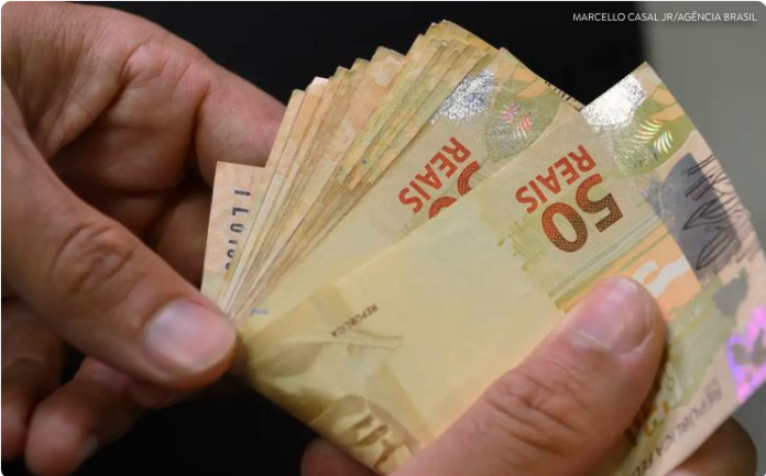 LDO 2026 propõe salário mínimo de R$ 1.630 com ganho real