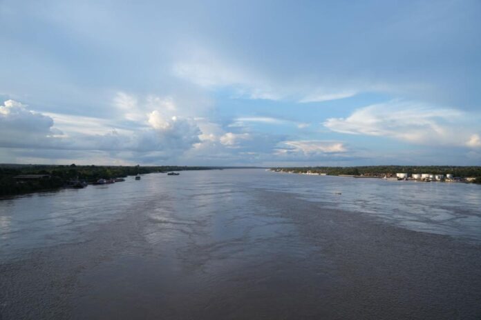 Comunidades ribeirinhas sofrem com a baixa no nível do Rio Madeira