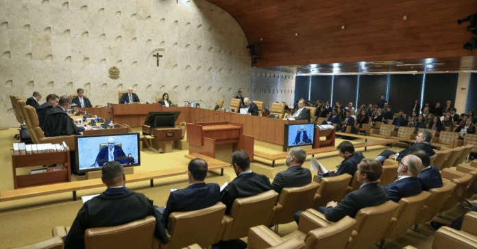 Crise entre Brasil e EUA se intensifica com silêncio do Itamaraty