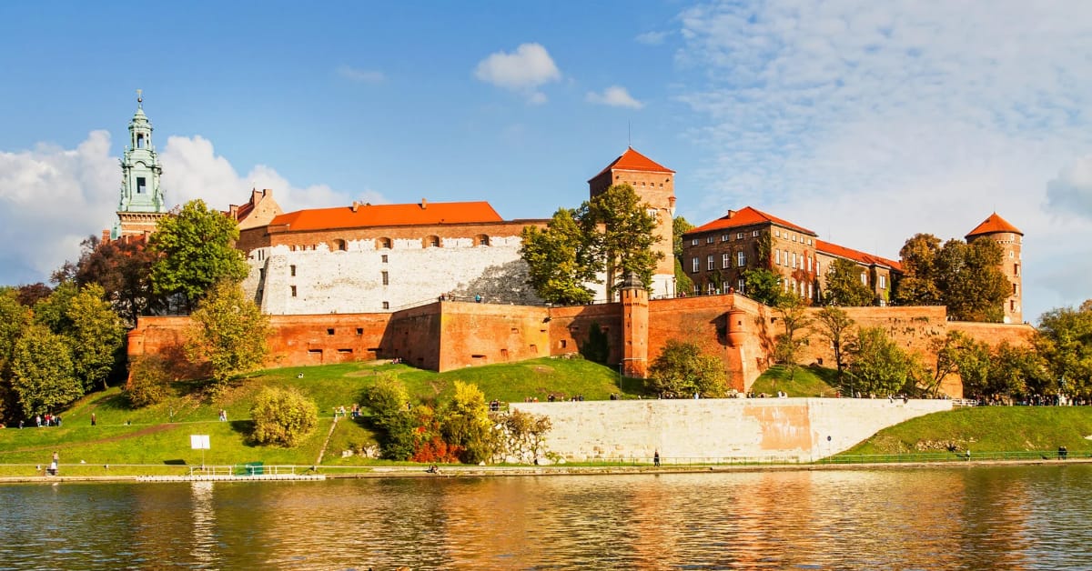  Castelo de Wawel em Cracóvia, símbolo do turismo histórico e cultural na Polônia em 2025