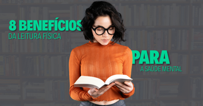 8 benefícios da leitura física para a saúde mental Mulher jovem lê livro físico com atenção, destacando os benefícios da leitura para a saúde mental.