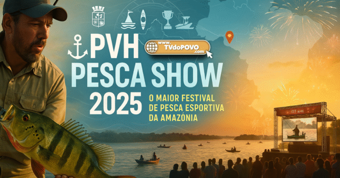 Pescador segura tucunaré enquanto público assiste ao PVH Pesca Show 2025 no rio Madeira
