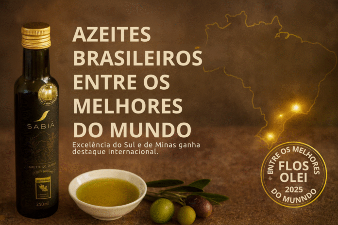 Garrafa de azeite Sabiá ao lado de tigela com azeite extravirgem e mapa do Brasil dourado, simbolizando premiação internacional.