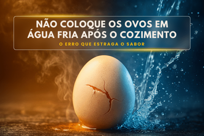 Ovo cozido rachando ao ser colocado em água fria após o cozimento