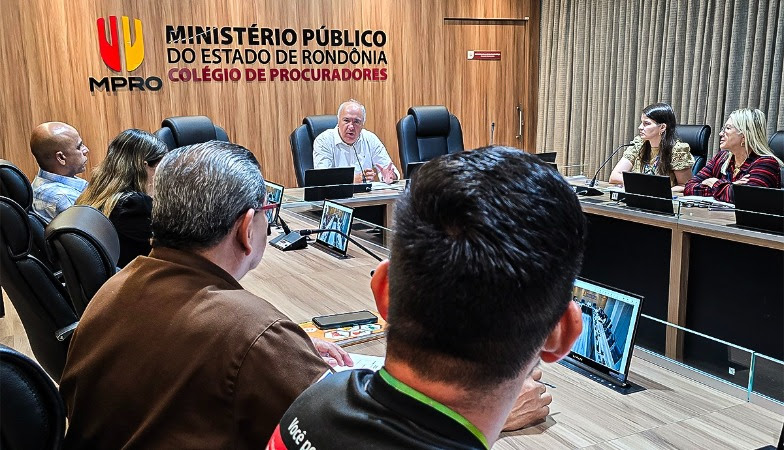 Procurador Marcos Valério Tessila de Melo conduz reunião do Ministério Público de Rondônia para alinhar ações do MP Itinerante 2025.