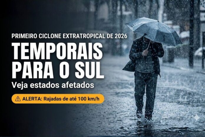 Pessoa caminha sob chuva forte com guarda-chuva durante temporais causados por ciclone extratropical no Sul do Brasil.