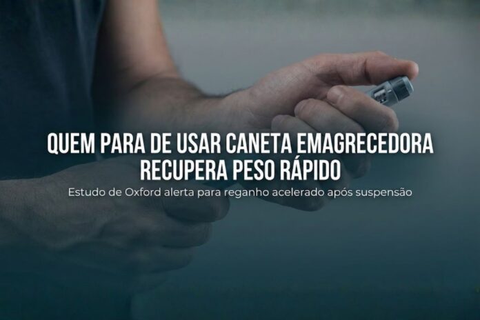 Pessoa segurando caneta emagrecedora, ilustrando recuperação de peso após interrupção do tratamento